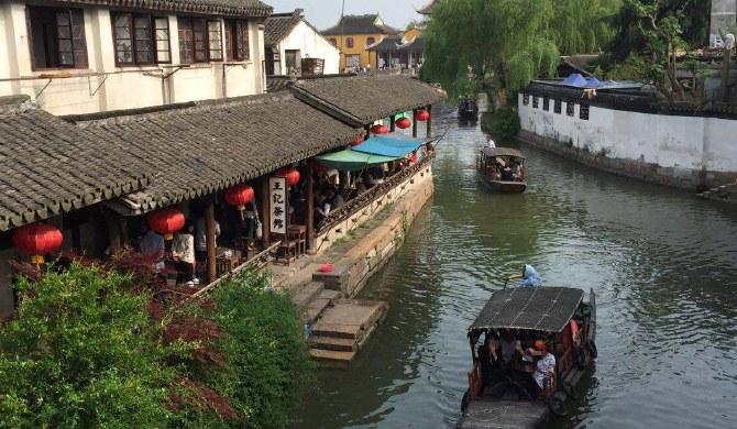 实现书店与商圈的双向奔赴